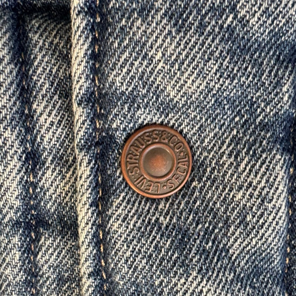 Levi Strauss Co Denim Trucker Jacket Blue Classic Fit Button Front Size M - Picture 7 of 13